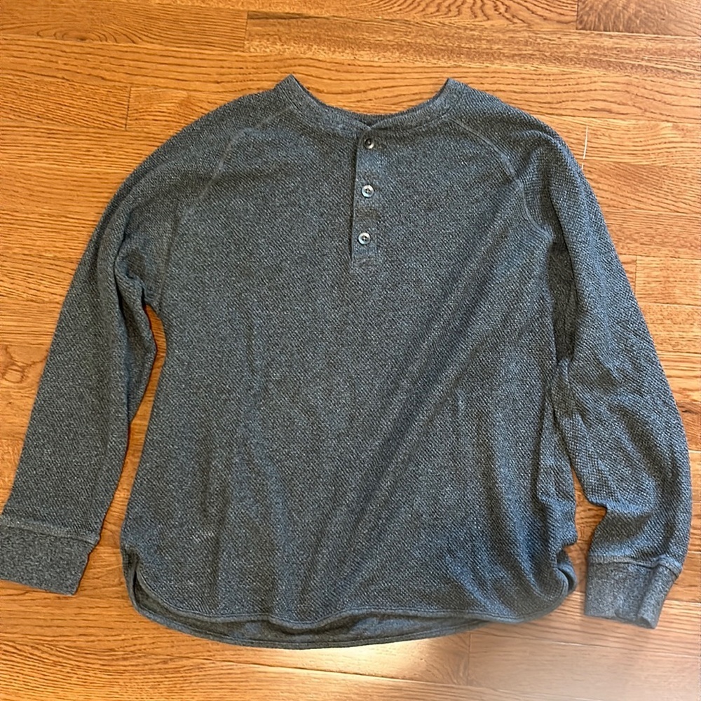 Banana Republic Men’s Button Up Tee Size XL